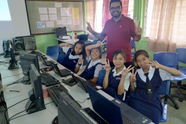 69920943_428757678066837_8815176725840265216_n