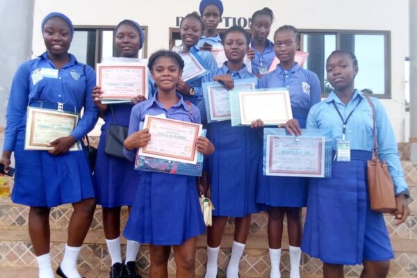 75242290_418951422380796_7802725910515286016_n