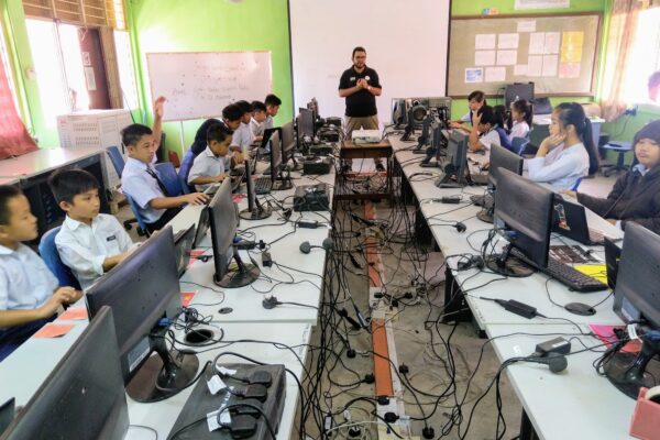 75429475_428757508066854_7846869550023835648_n