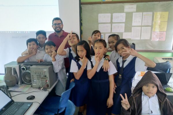 76685753_428757851400153_7457158532710793216_n