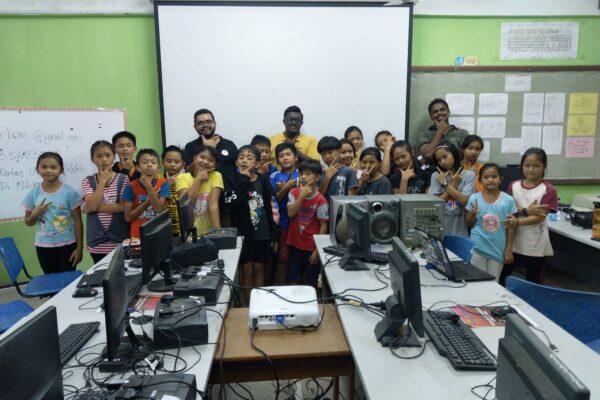 76760009_428757651400173_8549128124900573184_n